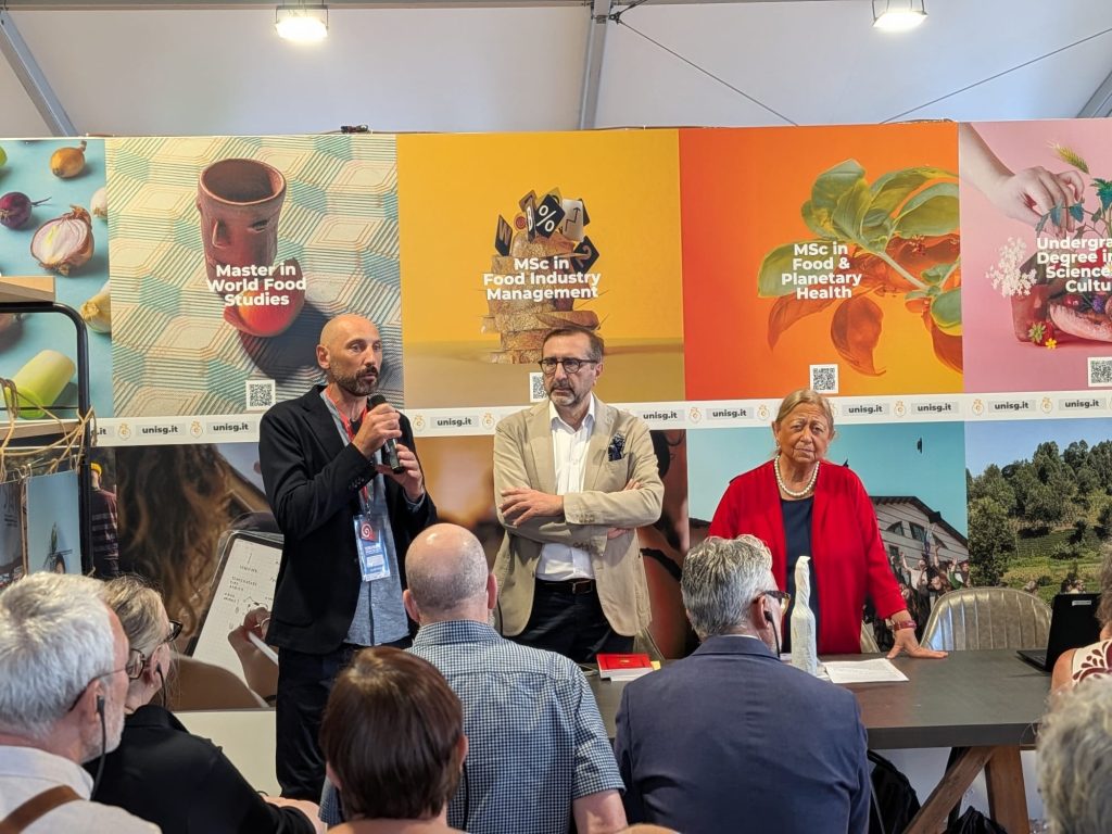 A POLLENZO IL VERMOUTH DI TORINO DELL'AGENZIA DEDICATO AL GENERALE SABAUDO FRANCESCO STAGLIENO